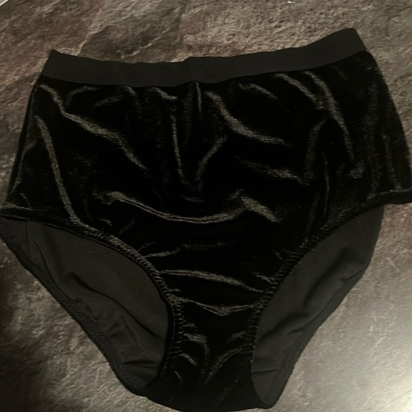 Other - Ladies panties
